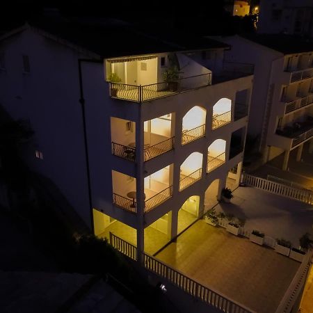 Apartments Larus Башка-Вода Екстер'єр фото