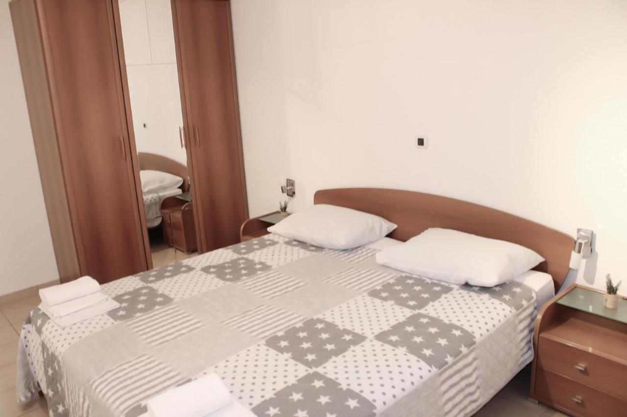 Apartments Larus Башка-Вода Екстер'єр фото