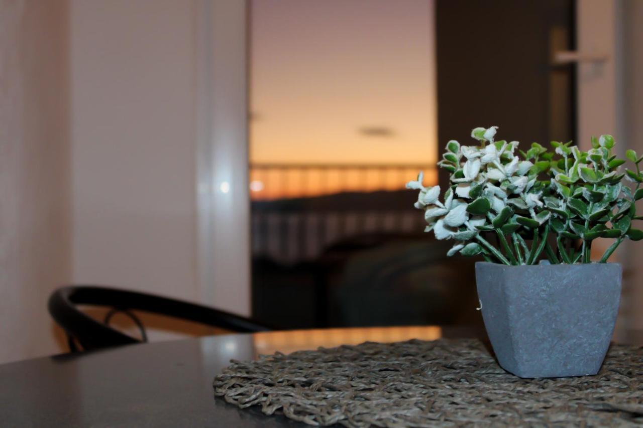 Apartments Larus Башка-Вода Екстер'єр фото