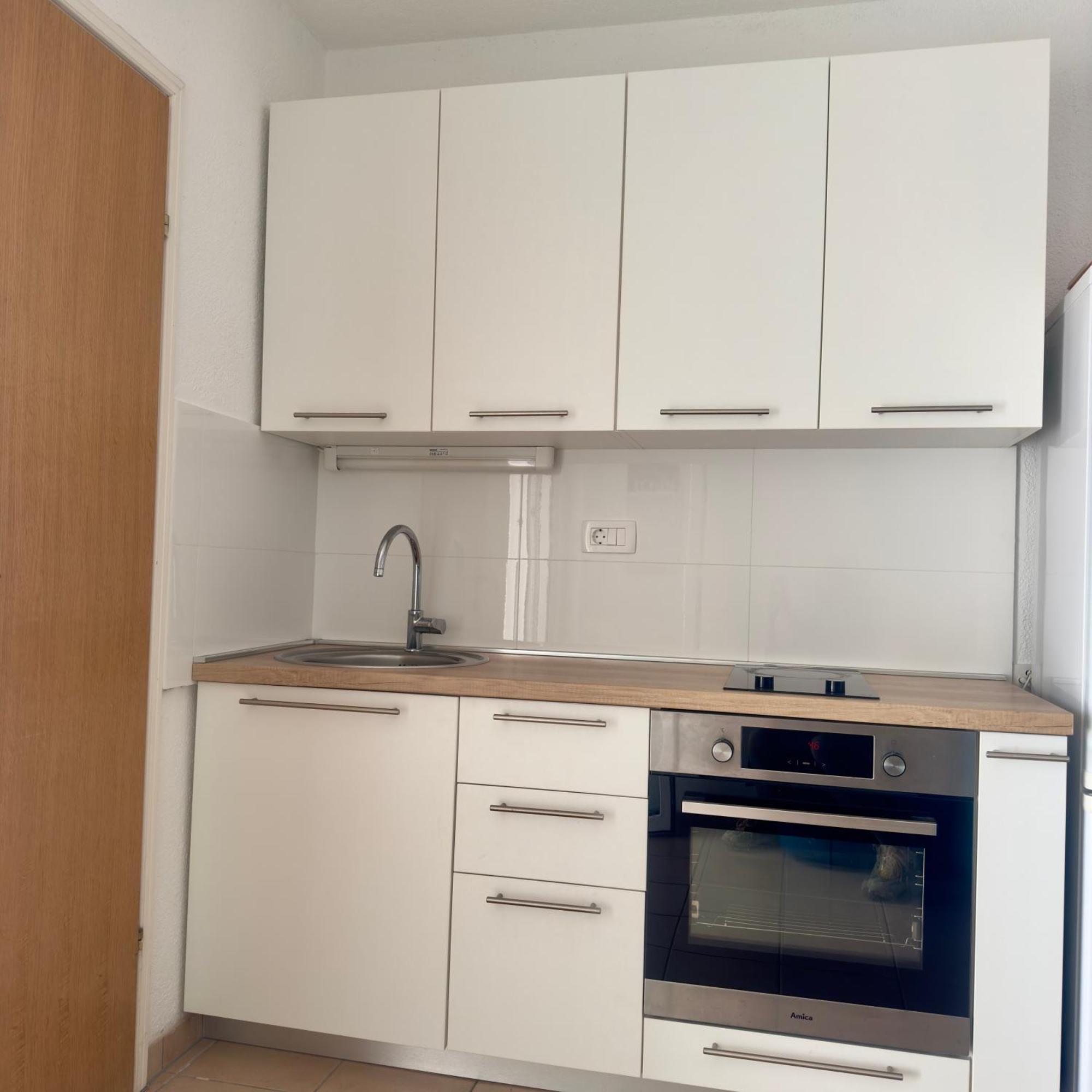Apartments Larus Башка-Вода Екстер'єр фото